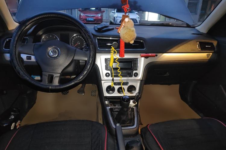 Used Volkswagen Lavida 2013 Restyled Classic 1.6L Manual Comfort Edition