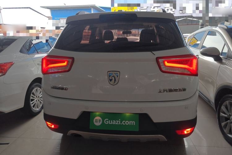 Used Baojun 560 2015 1.8L manual luxury version Rear