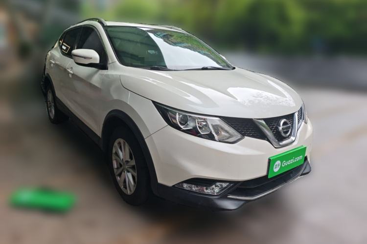 Used Nissan Qashqai 2017 2.0L CVT Elite Edition China V Standard Front Right 45 Deg