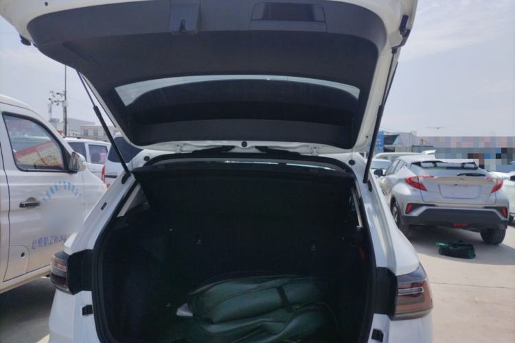 Used Volkswagen Tharu 2023 300TSI Two-Wheel-Drive Full Moon Edition Trunk