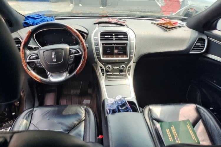 Used Lincoln Nautilus 2019 2.0T Four-Wheel Drive Zunya Edition China VI Standard Center Console