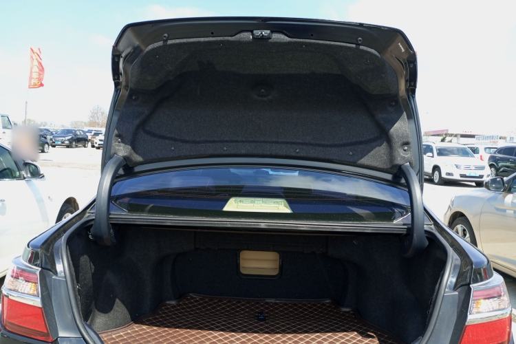 Used Toyota Camry 2016 2.0E 10th Anniversary Elite Edition
