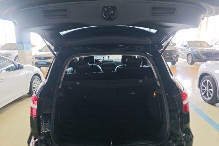 Used Haval H6 Coupe 2017 Red-Label 2.0T Automatic Two-Wheel Drive Urban Model
