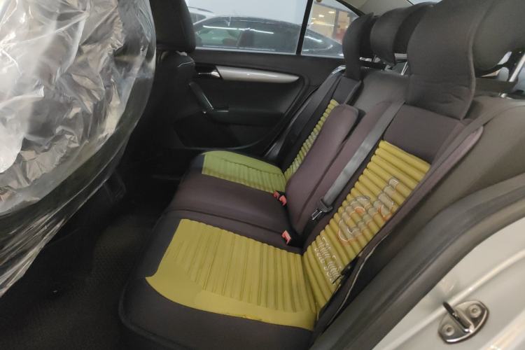 Used Volkswagen Lavida 2013 Revised Classic 1.6L Automatic Fashion Edition