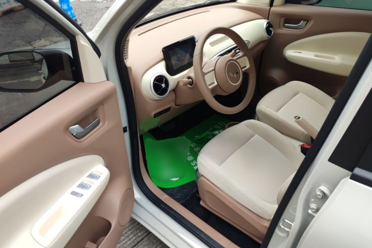 Used Wuling Hongguang MINIEV 2025 Four-Door Version Advanced Edition Driver Seat