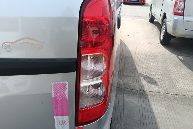 Used Wuling Hongguang V 2020 1.2L Jingqu Edition Window-Sealed Vehicle China VI LSI
