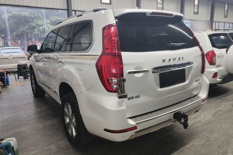 Used Haval H9 2017 2.0T Gasoline 4x4 Luxury 7-Seater
