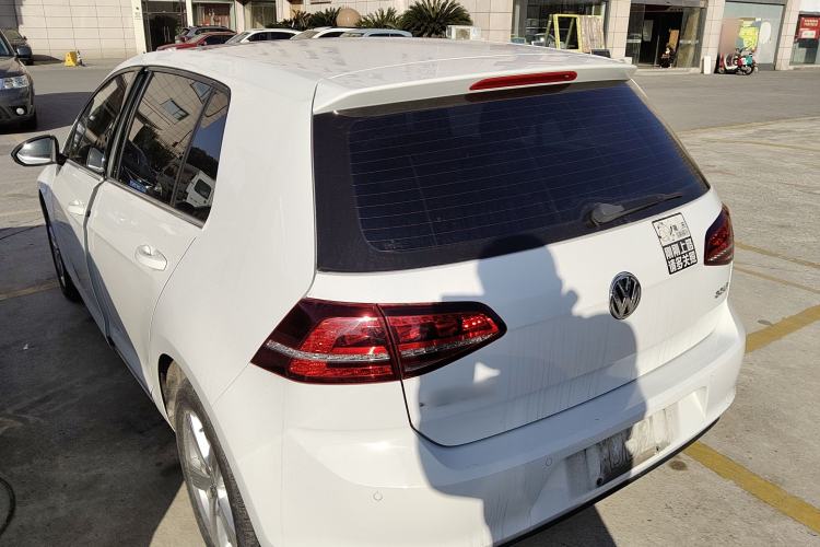 Used Volkswagen Golf 2017 1.6L Automatic Comfort Million-Vehicle Anniversary Edition