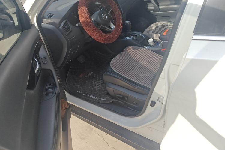 Used Nissan X-Trail 2019 2.0L CVT Smart Connect Comfort Edition 2WD Driver Seat