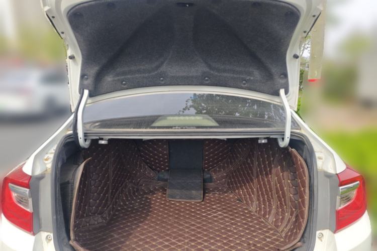 Used Honda Crider 2013 1.8L automatic luxury edition
