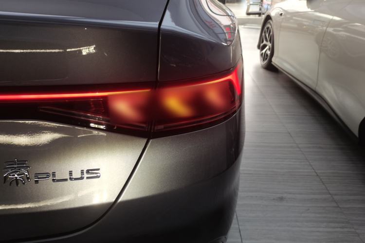 Used BYD Qin PLUS 2024 Honor Edition EV 510KM Beyond Model