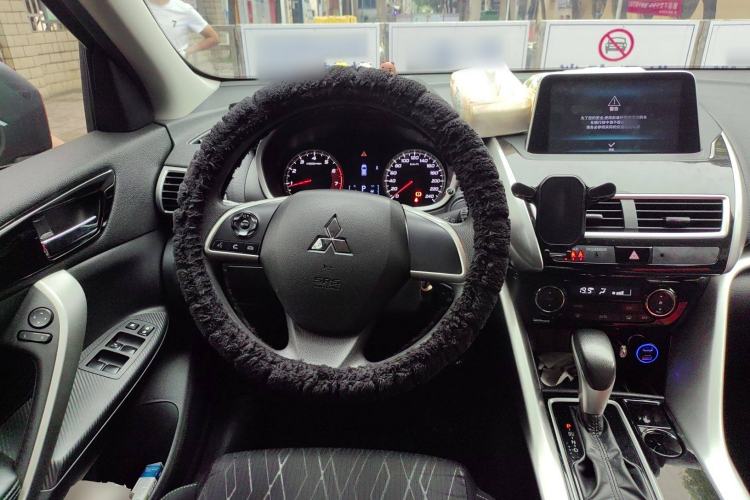 Used Mitsubishi Eclipse Cross 2019 1.5T CVT Two-Wheel Drive Fearless Edition China VI Standard Steering Wheel
