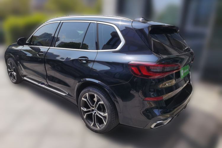Used BMW X5 2022 xDrive 40Li M Sport Package Rear Left 45 Deg