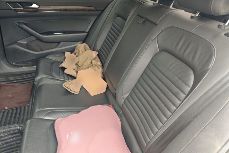 Used Volkswagen Magotan 2018 380TSI DSG Luxury Model Left Rear Seat