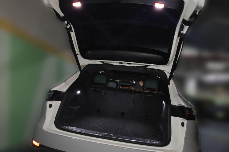 Used Porsche Cayenne 2018 Cayenne 3.0T Rear Left 45 Deg