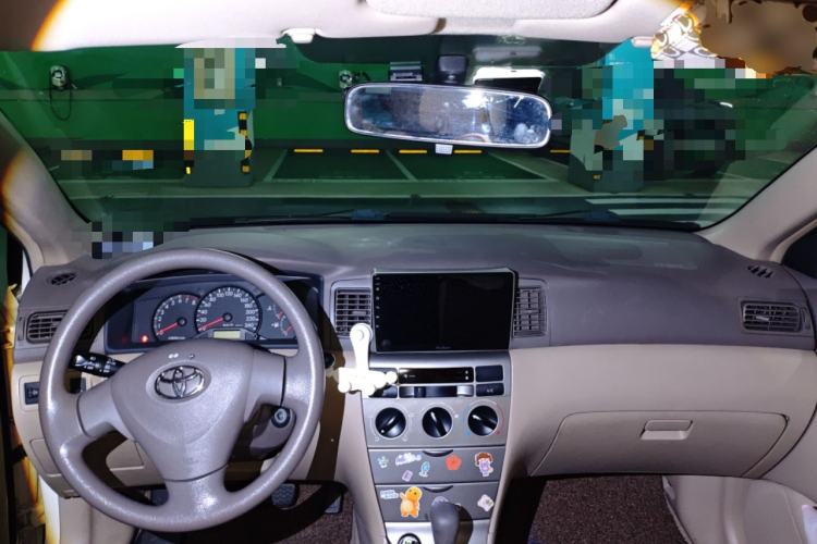 Used Toyota Corolla EX 2011 1.6L Automatic Classic Edition Center Console