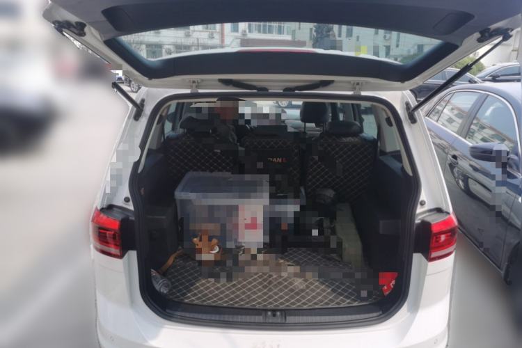 Used Volkswagen Touran 2021 Touran L 280TSI DSG Comfort Edition 7 Seats Trunk