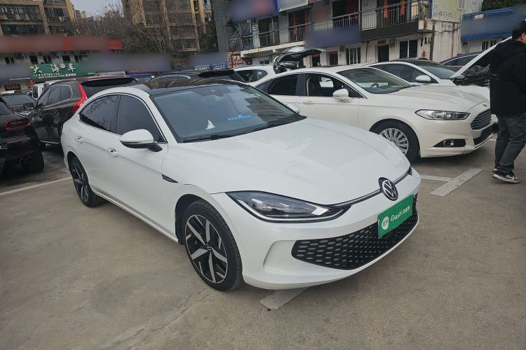 Used Volkswagen Lamando 2024 Lavida L 280TSI DSG Cool & Spicy Edition Front Right 45 Deg