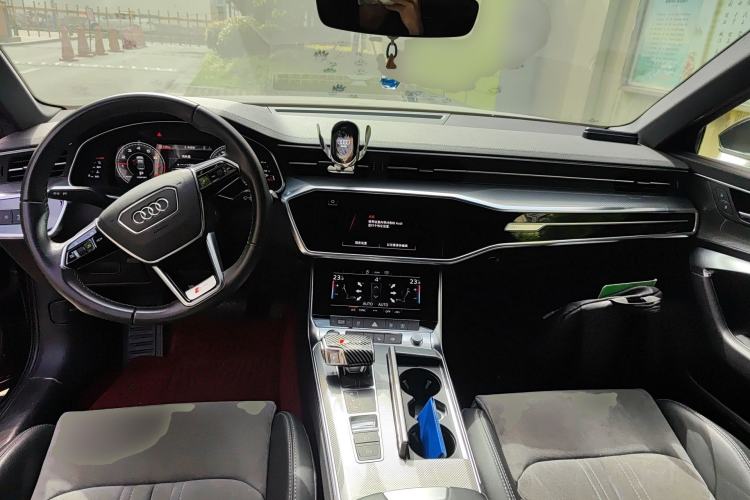 Used Audi A6L 2021 40 TFSI Luxury Dynamic Edition Center Console