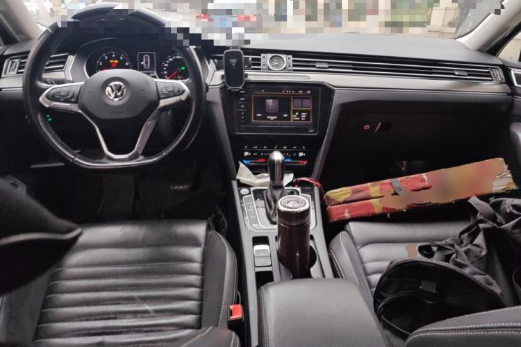 Used Volkswagen Magotan 2020 330TSI DSG Leading Model Center Console