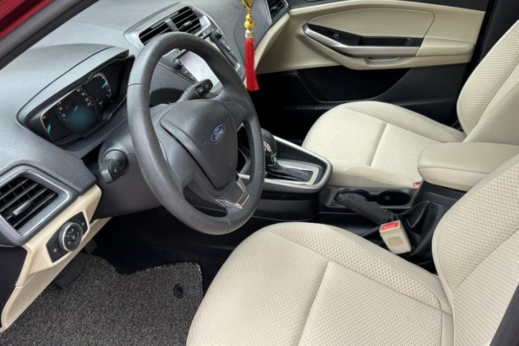 Used Ford Escort 2015 1.5L Automatic Comfort Edition Interior 2