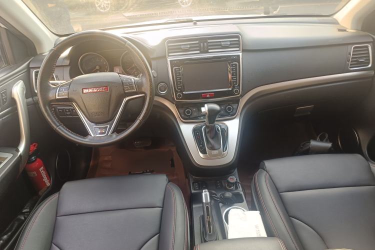Used Haval H6 2015 Sport Edition 1.5T Automatic Two-Wheel Drive Luxury Model Center Console