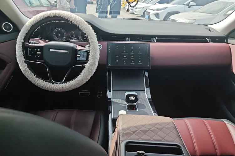 Used Land Rover Range Rover Evoque 2024 Aurora L 249 PS Prestige Light-Chasing Edition