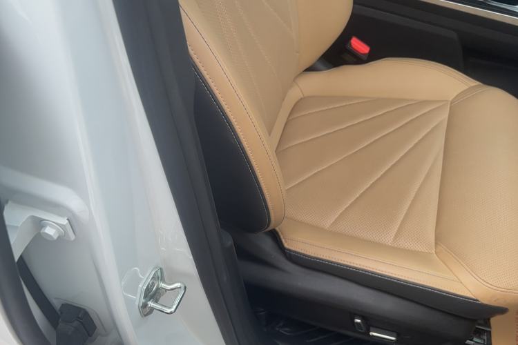 Used Geely Auto FX11 2023 1.5TD DCT Prestige Edition Right Front Seat