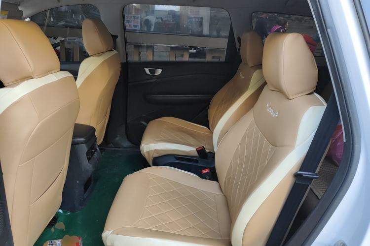 Used Wuling Jiachen 2022 1.5T CVT Smart Luxury Version Left Rear Seat