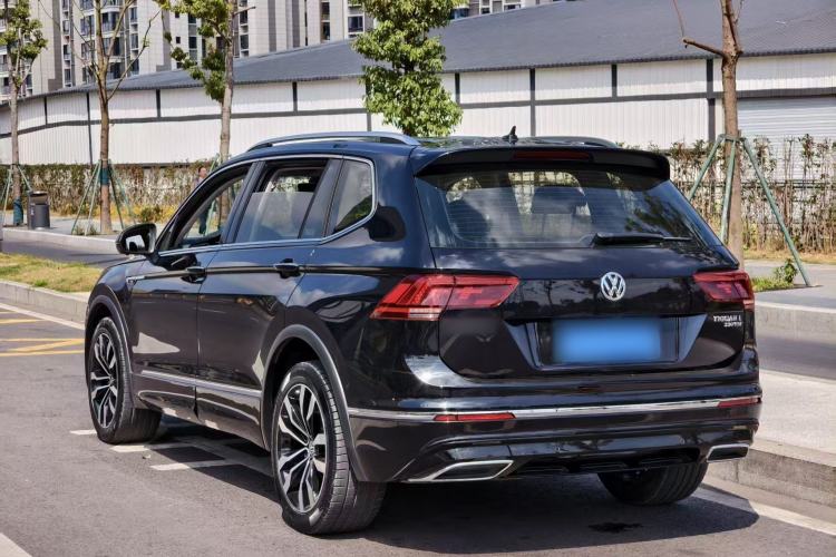 Used Volkswagen Tiguan L 2020 330TSI Automatic Two-Wheel Drive R-Line Flagship Version China VI Standard