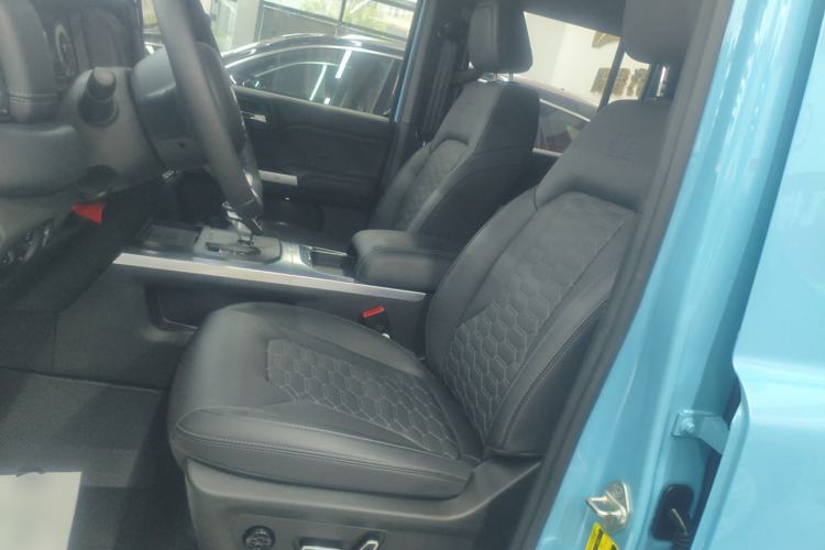 Used 212 T01 2025 2.0T Changfeng