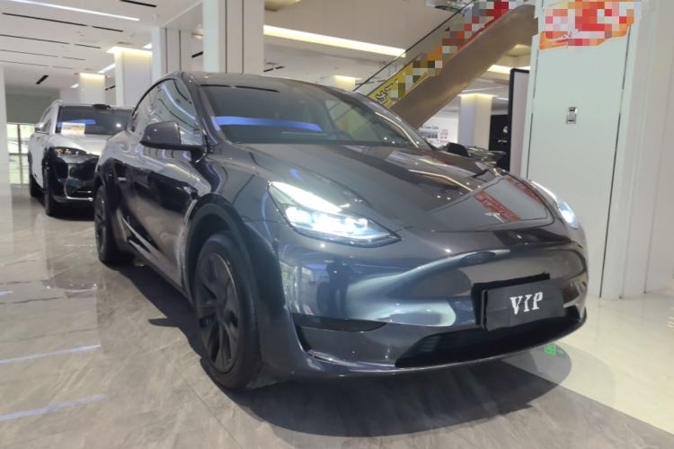 Used Tesla Model Y 2024 Rear-Wheel-Drive Version Front Right 45 Deg