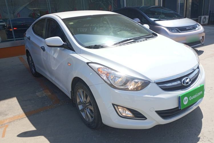 Used Hyundai Elantra (5th Generation / Langdong) 2015 1.6L Manual Fashion Edition Front Right 45 Deg