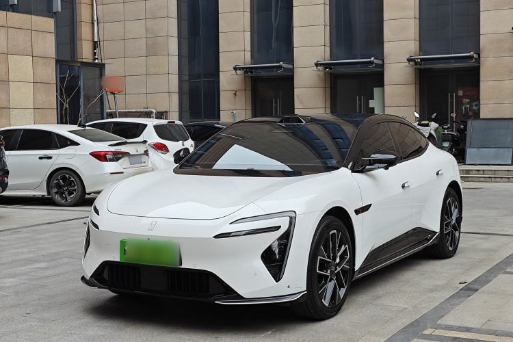 Used Avatr 06 2025 Ultra Pure Electric Edition Exterior 2