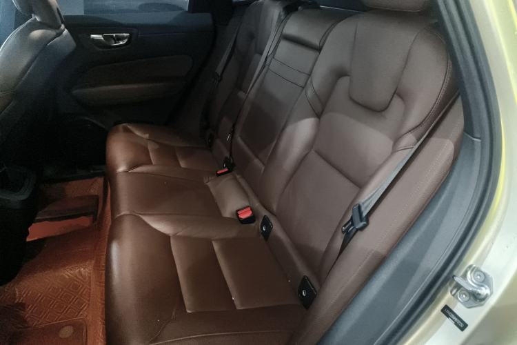 Used Volvo XC60 2021 T5 4x4 Smart Luxury Edition