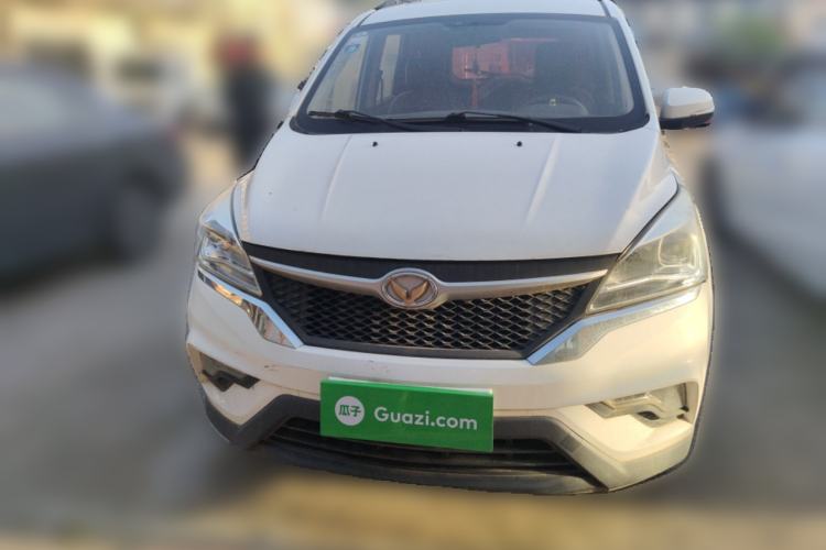 Used HYOSOW H3 2015 1.5L manual luxury version
