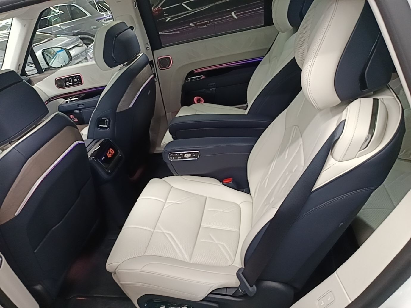 Zeekr 9X 2025 Hyper Edition 70kWh — снимка 20