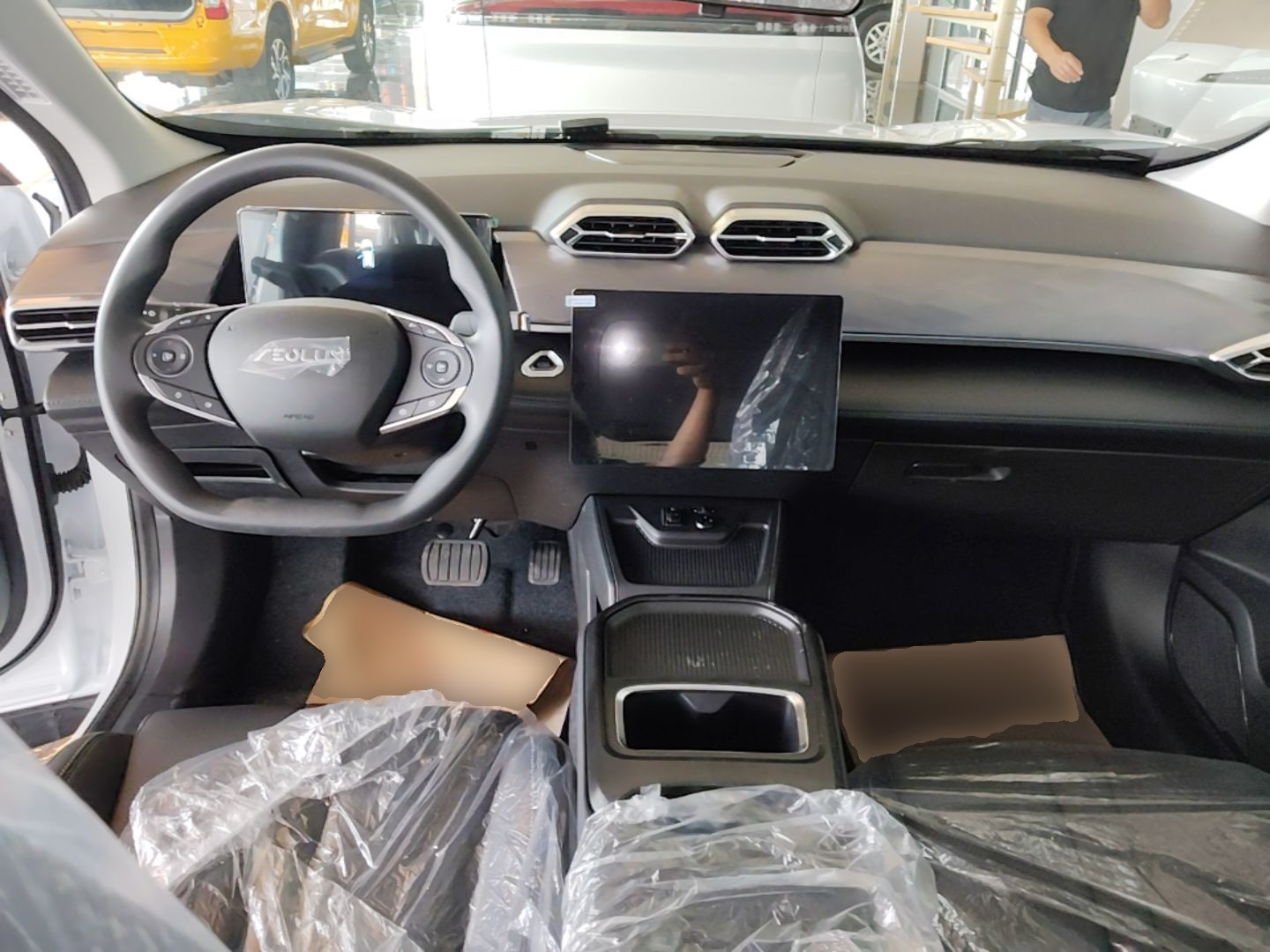Dongfeng Aeolus SKY EV01 2025 530 km AIR Elite Edition — снимка 12