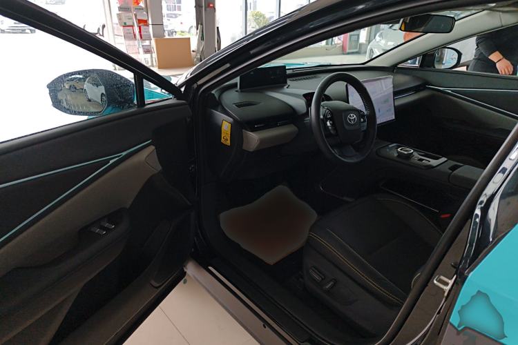 Used Toyota bZ5 2025 Model 550 PRO Smart Driving Edition Driver Seat