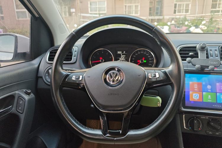 Used Volkswagen Polo 2016 1.6L Automatic Comfort Model Steering Wheel