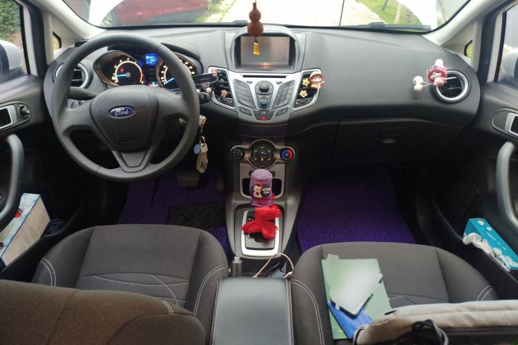 Used Ford Fiesta 2013 Hatchback 1.5L Automatic Prestige Model Center Console