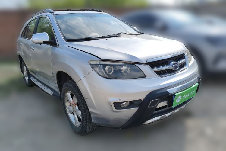 Used BYD S6 2013 Platinum Edition 2.0L Manual Luxury Model

