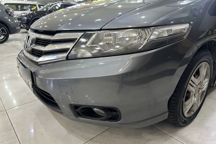 Used Honda City Classic 2012 1.5L manual Comfort version
