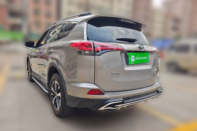 Used Toyota RAV4 2016 2.0L CVT Two-Wheel Drive Urban Edition China V Standard Rear Left 45 Deg