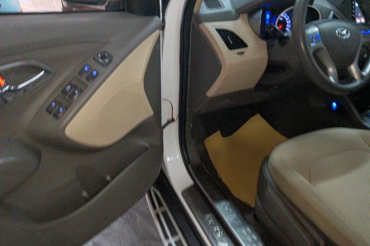 Used Hyundai ix35 2013 2.0L Automatic Two-Wheel Drive Comfort GL China V Standard Driver Seat