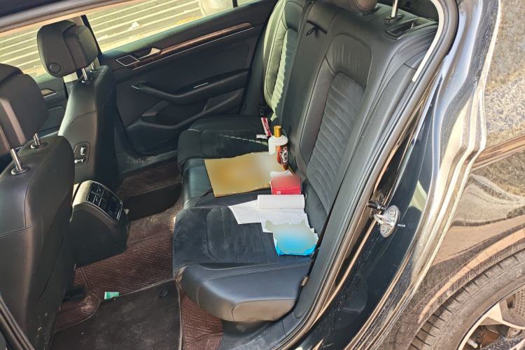 Used Volkswagen Magotan 2017 330TSI DSG Luxury Model Left Rear Seat