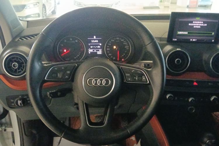 Used Audi Q2L 2018 35 TFSI Fashion Elegant Version China V