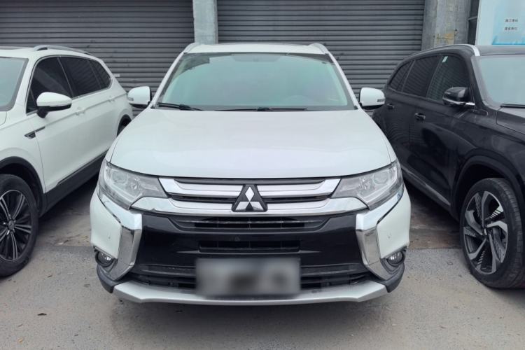 Used Mitsubishi Outlander 2018 2.0L Two-Wheel-Drive Jiale Edition 7-Seater