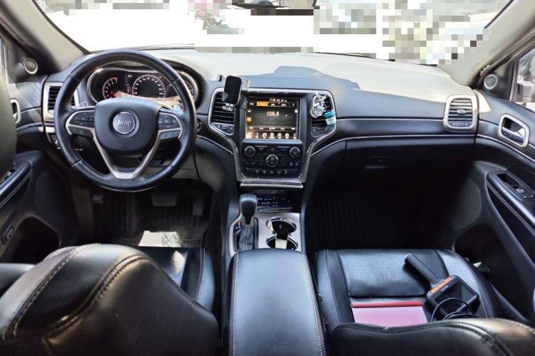 Used Jeep Grand Cherokee 2016 3.0L Elite Navigation Edition Center Console