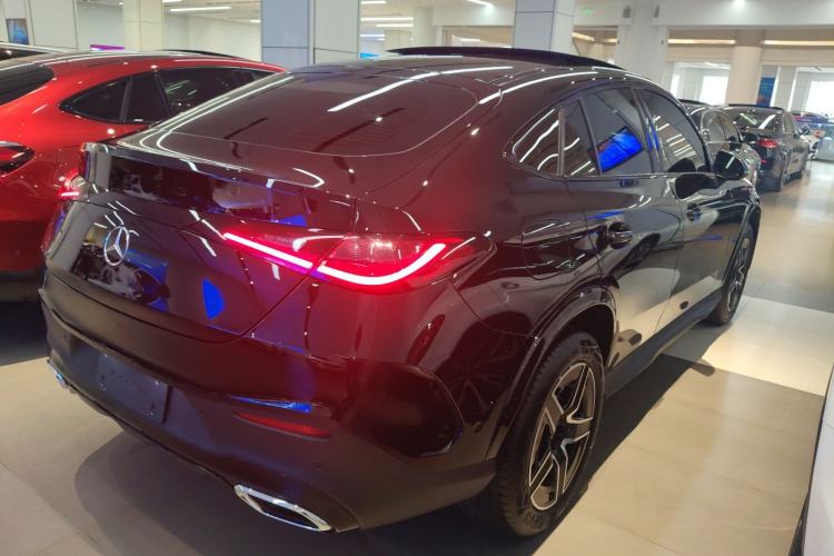 Used Mercedes-Benz GLC Coupe 2025 GLC 260 4MATIC Coupe SUV Rear Right 45 Deg